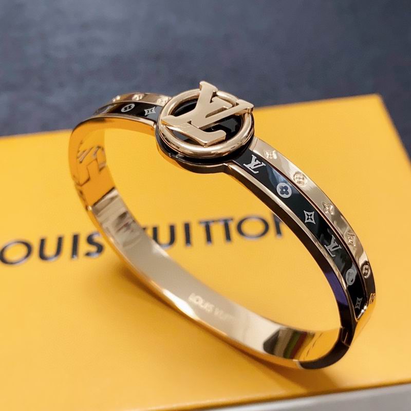 LV Bracelet 02lyr122